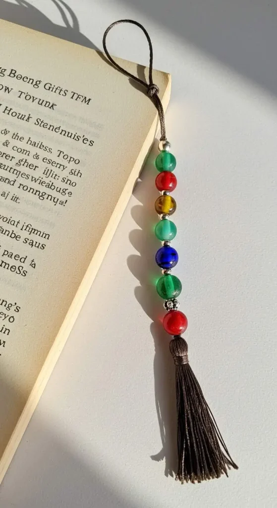 13 Craft Gift Ideas For Mom 12 11. Beaded Bookmark