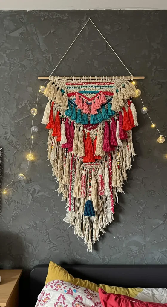 10 Craft Ideas For Teens Room Decor 4 3. DIY Wall Hanging