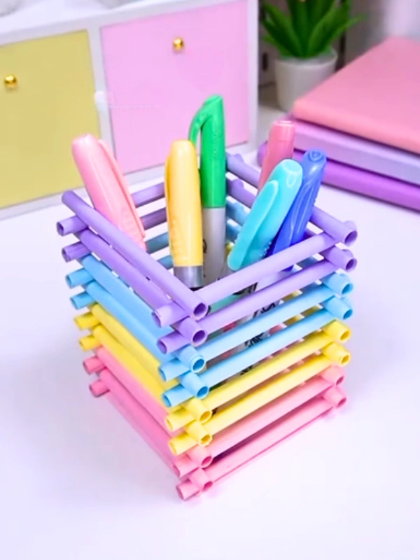 Pastel Straw Pen Holder Built Like a Tiny Log Cabin
