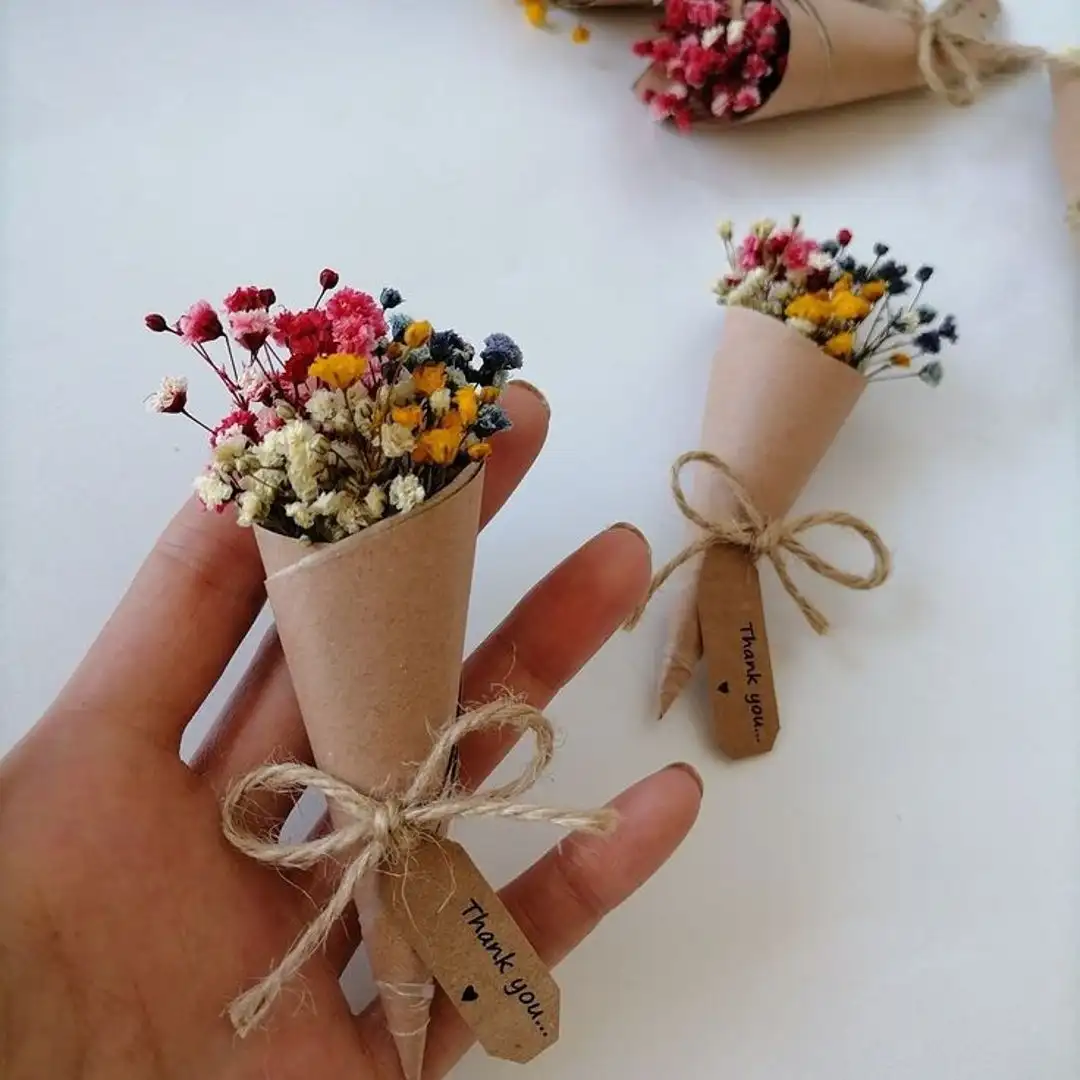 16 Handmade Wedding Gift Ideas Worth Making Yourself 5 Dried Flower Thank You Favor Cones