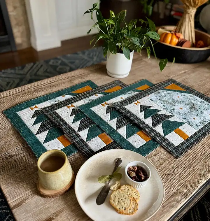 Pieced Placemats in Evergreen, Gold and Cream