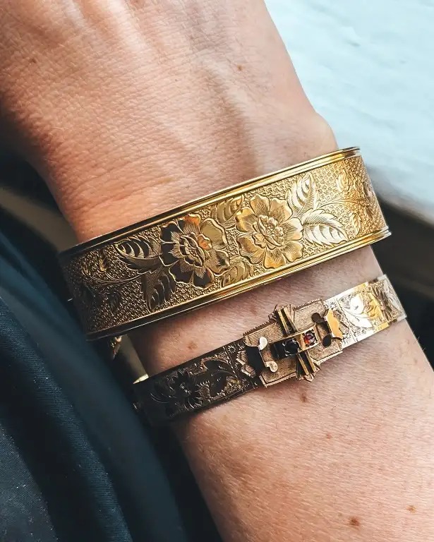 17 Vintage Bracelet Ideas for Stacking, Layering, and Wearing Solo 5 Floral Engraved Gold and Silver Cuff Stack