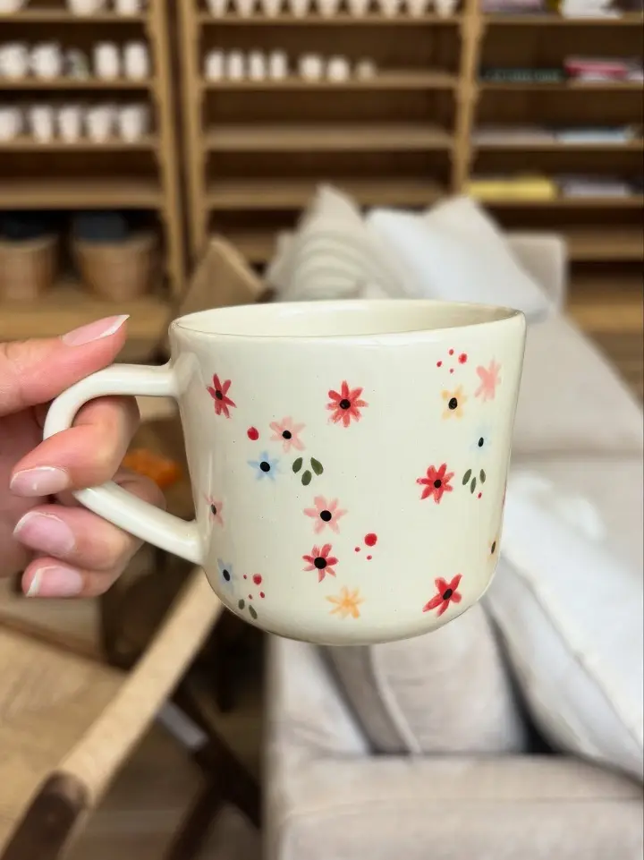 Scatter Tiny Ditsy Flowers for an Effortless All-Over Print
