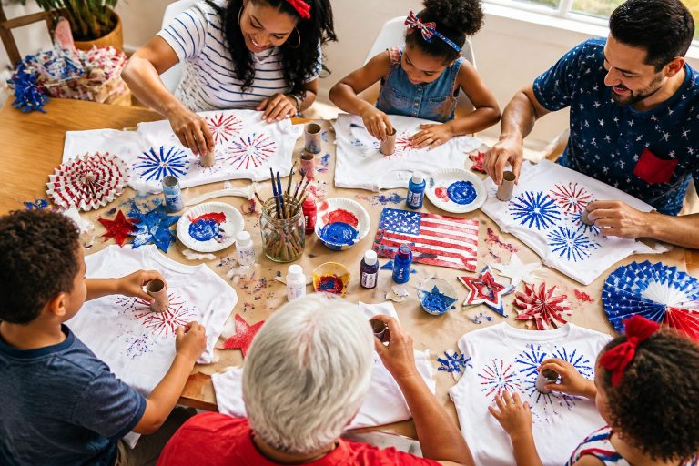 10 Stunning 4th of July Crafts for Families to Do Together Before the Fireworks 22 10 4th of July Crafts for Families to Do Together Before the Fireworks