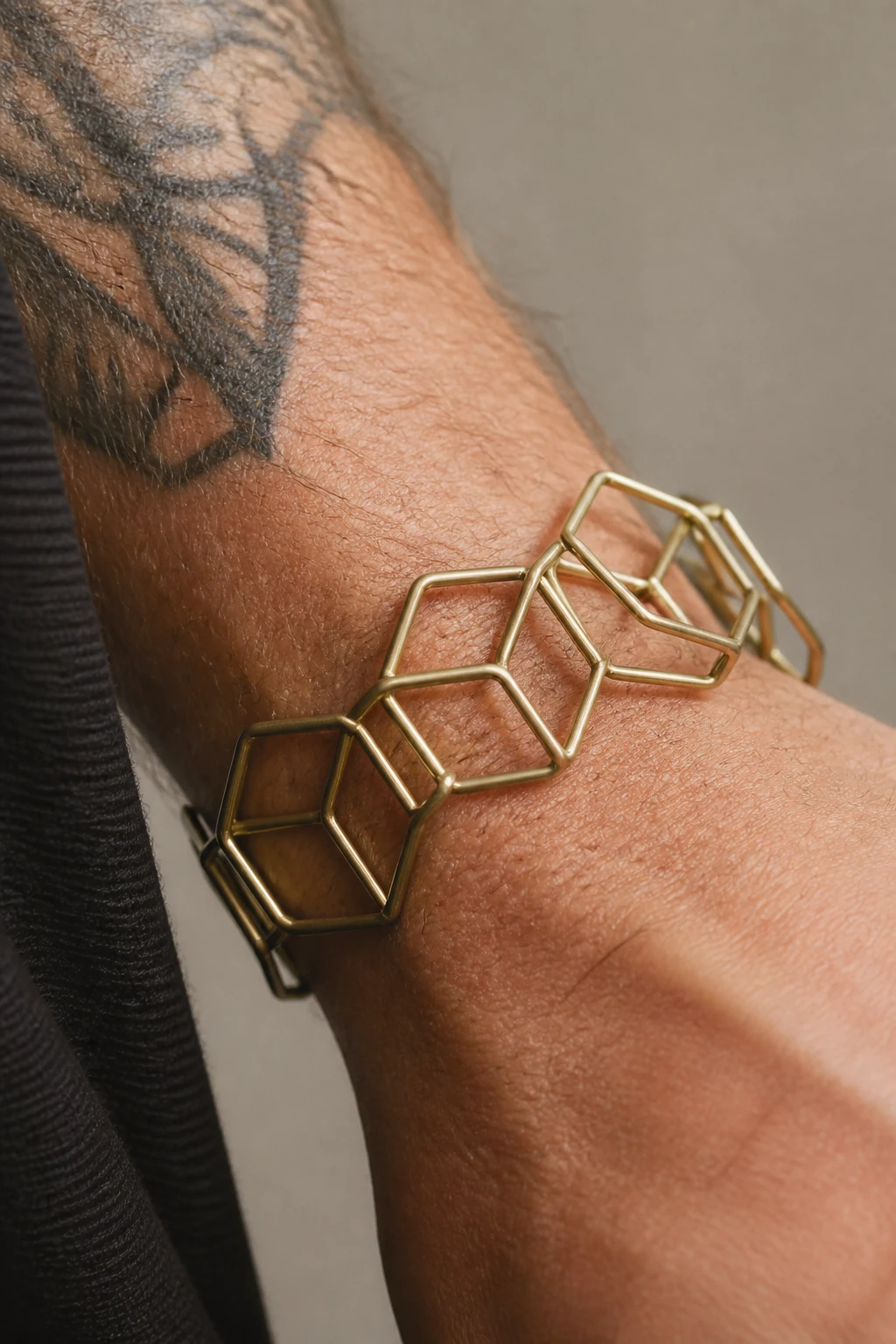 10 Wire Bracelet Ideas for Men That Look Bold and Handmade 7 Item 6