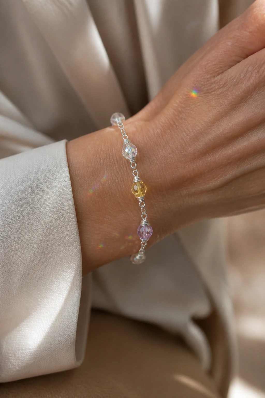 7 Elegant Wire Bracelet Ideas for Women Over 40 You Need to Try 6 Item 5