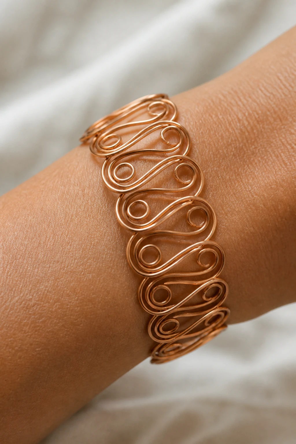 8 Aesthetic Wire Bracelet Ideas for a Boho Minimalist Jewelry Stack 4 Item 3