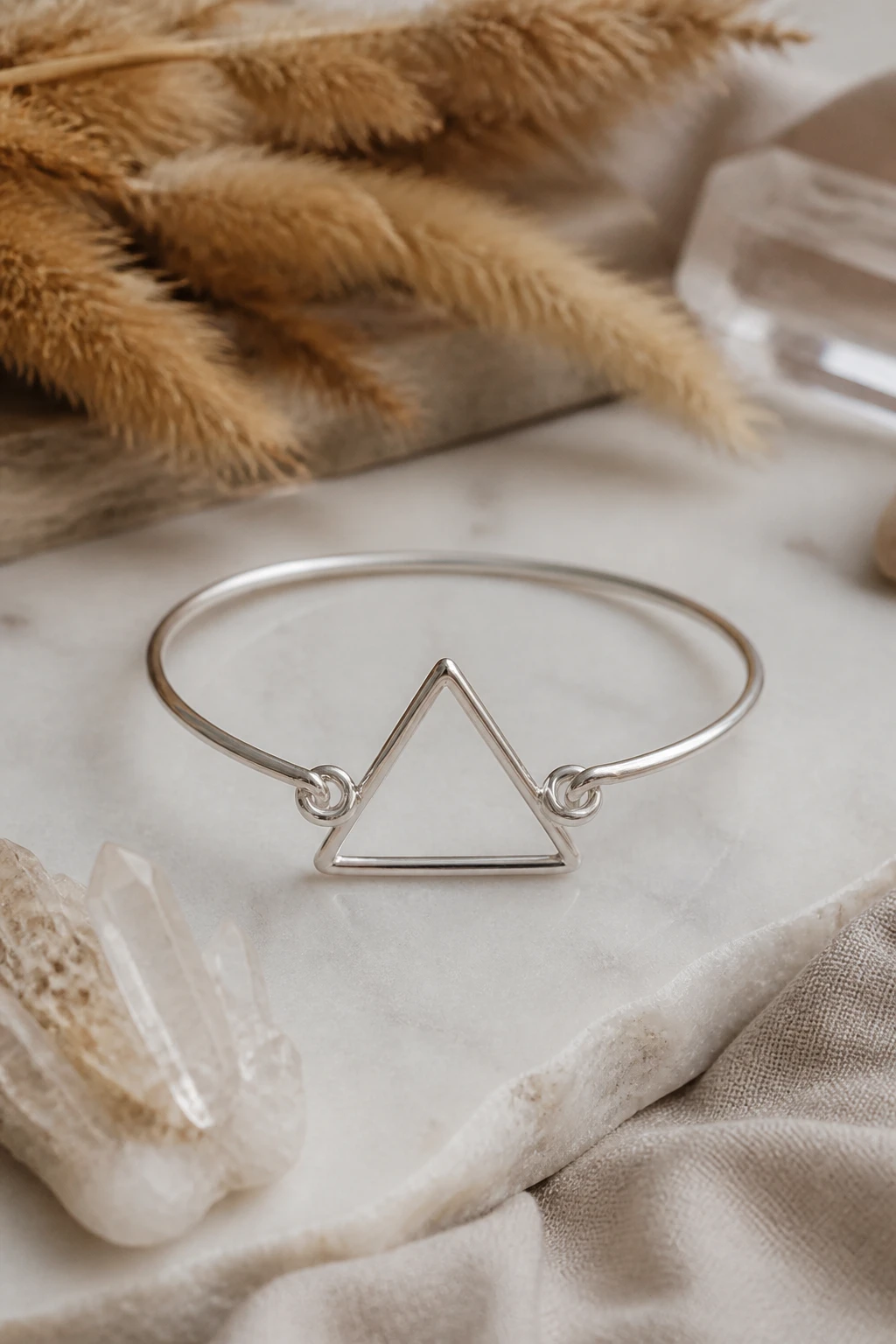 8 Aesthetic Wire Bracelet Ideas for a Boho Minimalist Jewelry Stack 5 Item 4