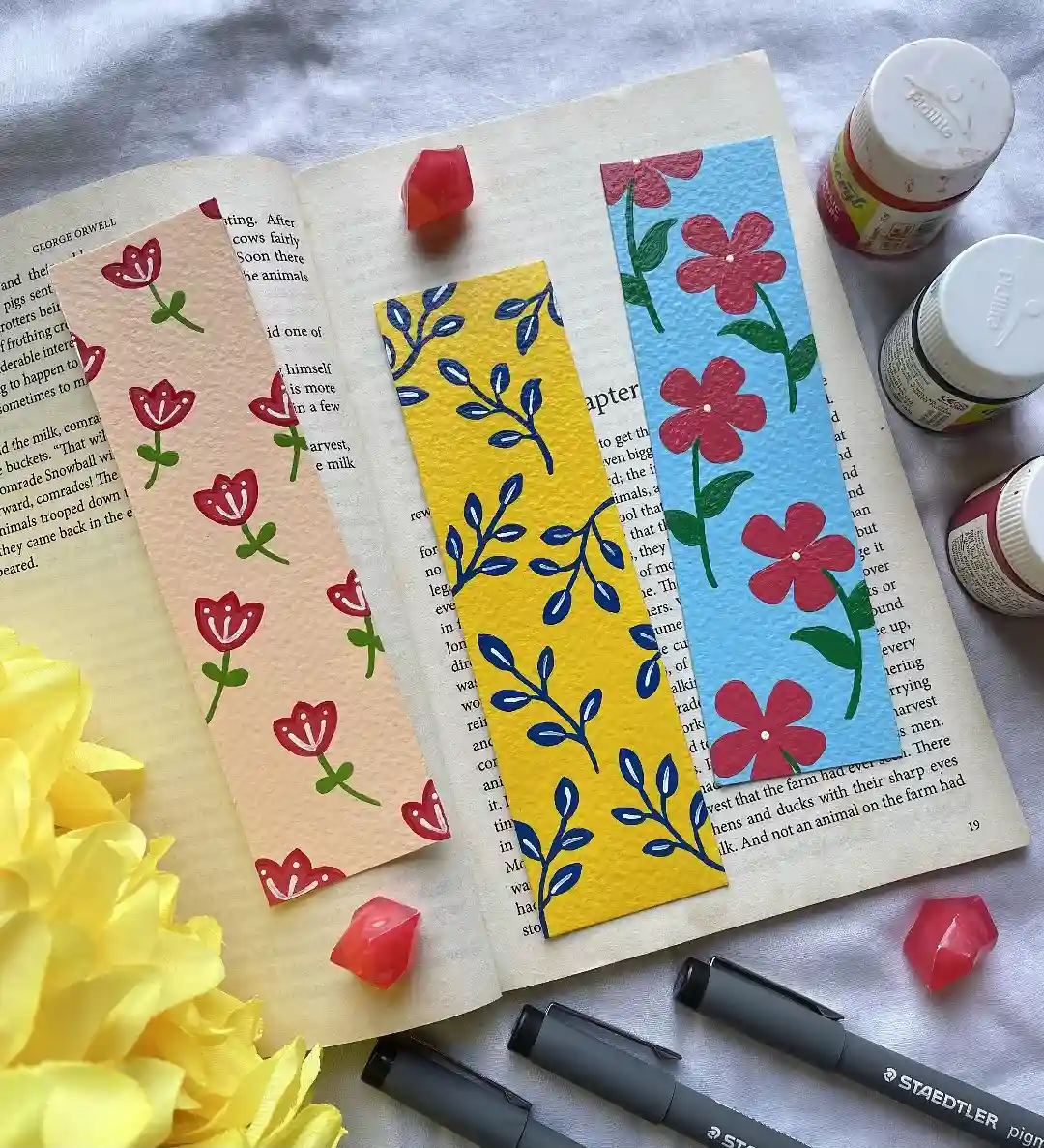 17 DIY Bookmark Ideas for Beginners 17 Bookmark designs