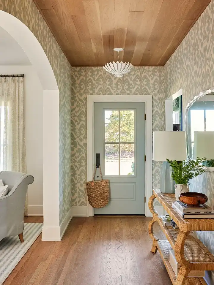 Coastal style entryway