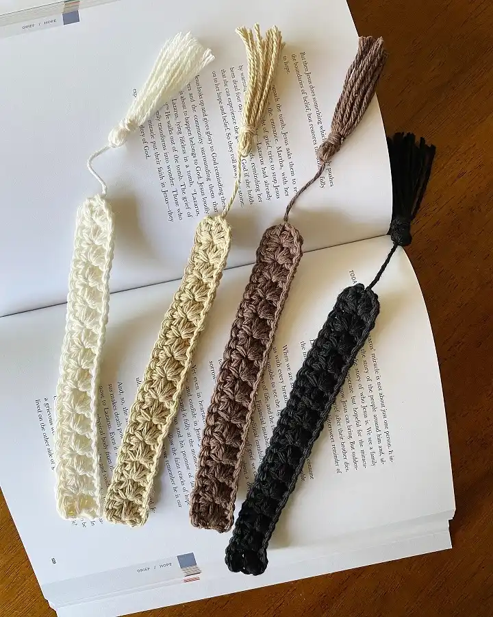 17 DIY Bookmark Ideas for Beginners 7 Crochet tassel bookmarks