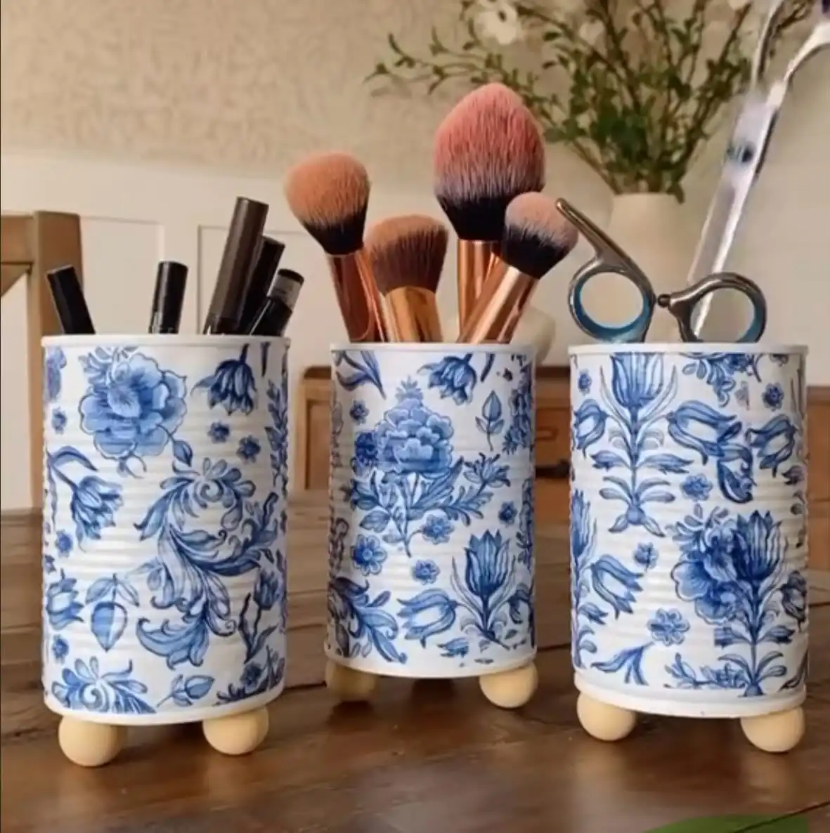 Decoupage tin cans