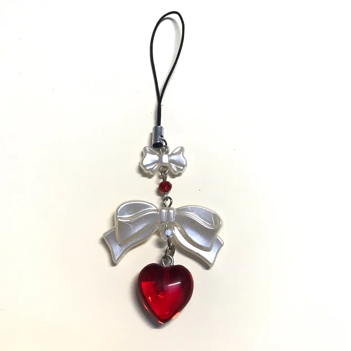 DIY Phone Charm Ideas: 11 Adorable Ways to Customize Your Case 12 Heart Phone Charm