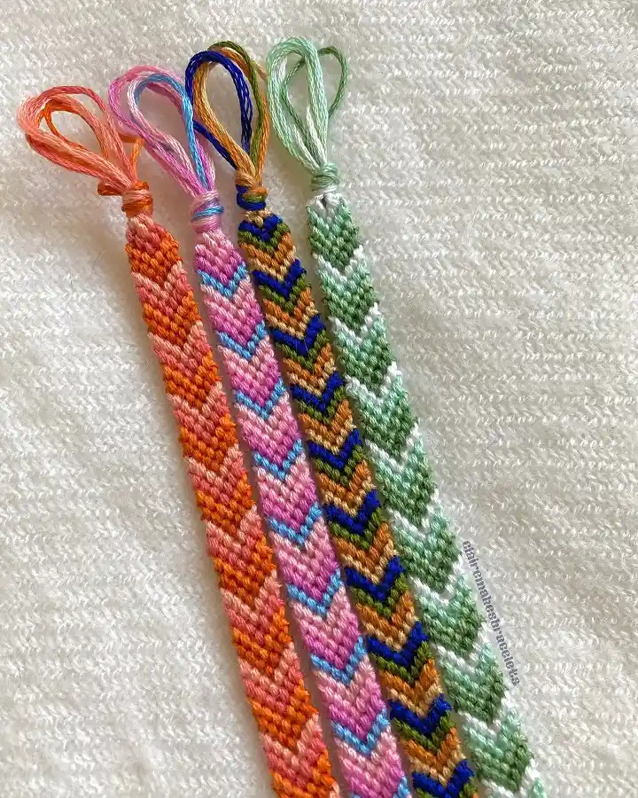 16 Macrame Bracelet Patterns for Beginners 9 Macrame Chevron Bracelet