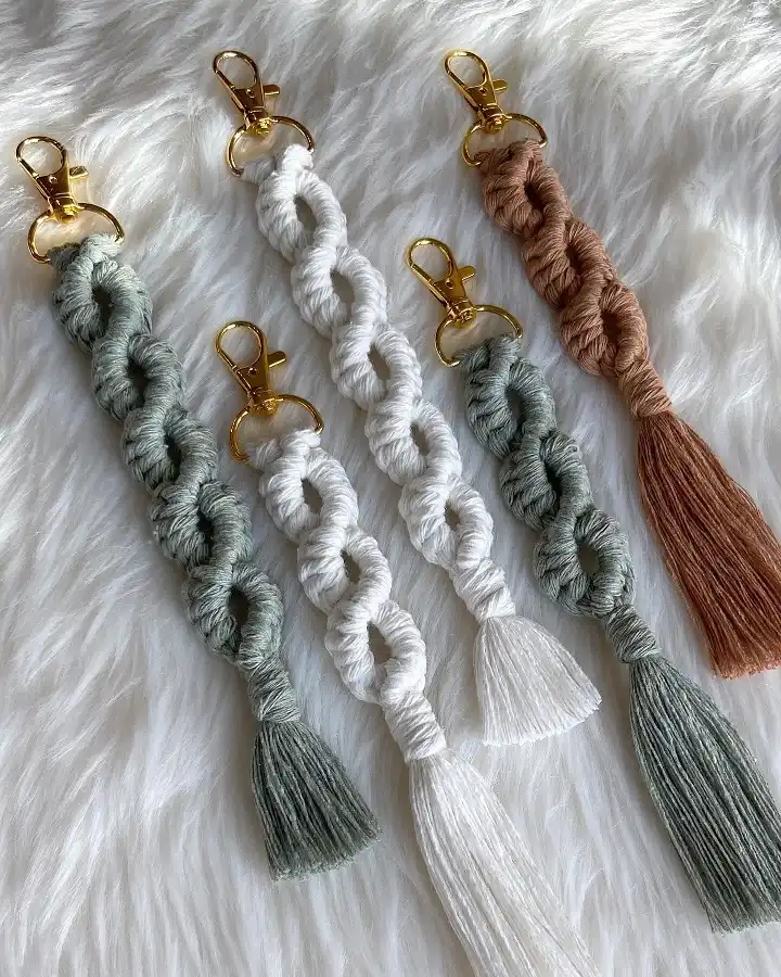 18 Macrame Gift Ideas to Make and Sell 4 Macrame Keychain