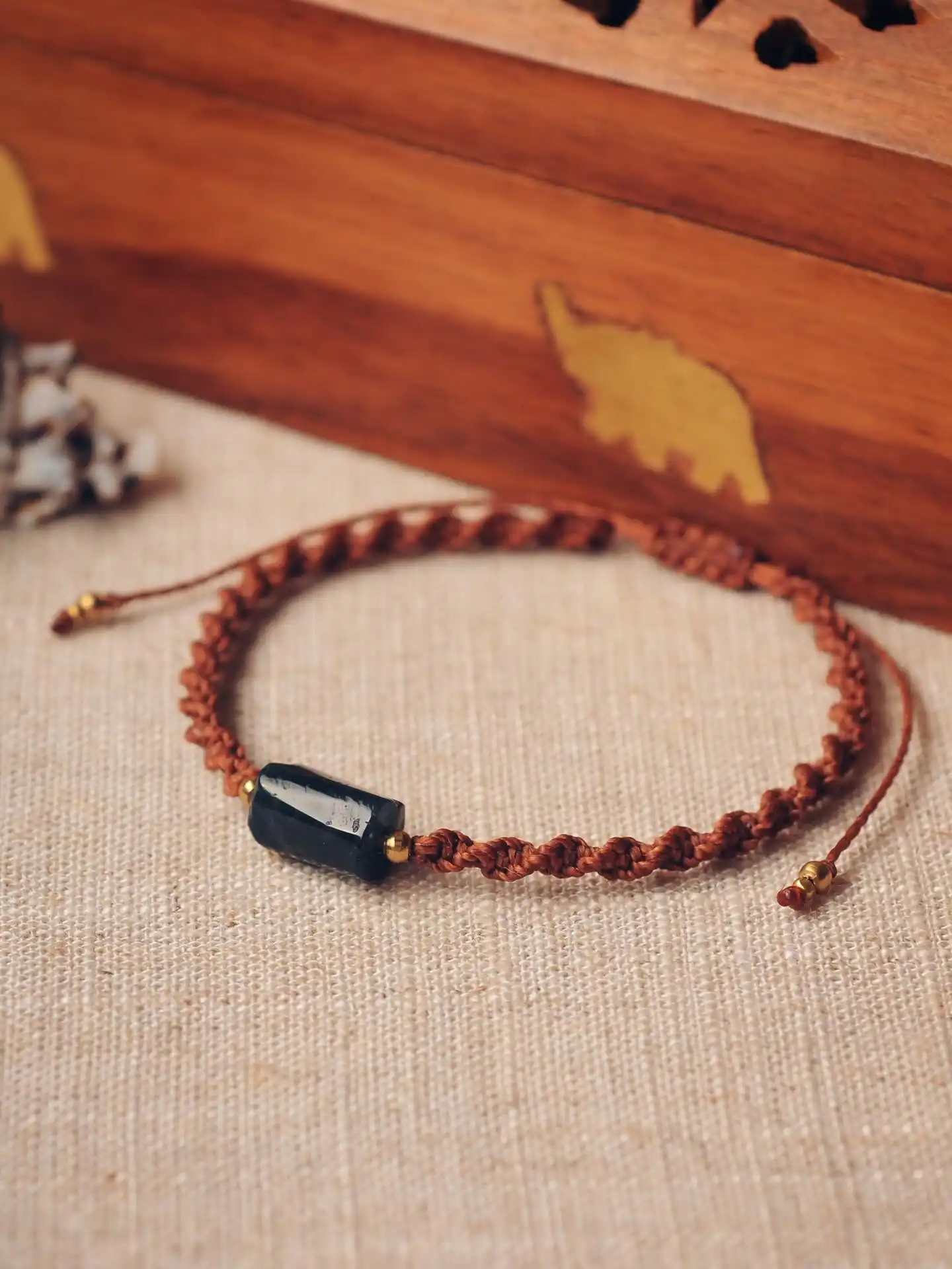16 Macrame Bracelet Patterns for Beginners 12 Macrame Stone Bracelet