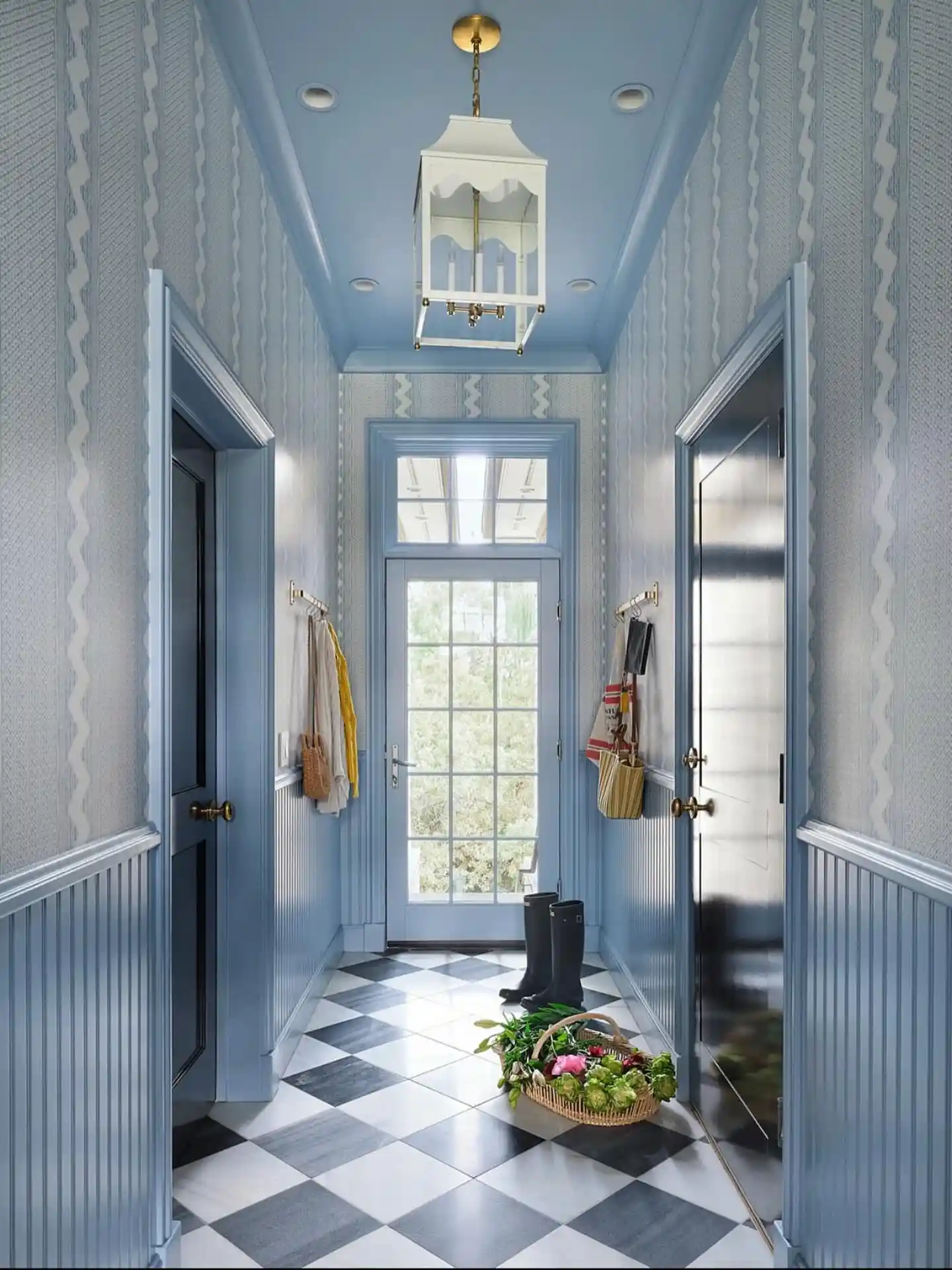 Seaside entryway design