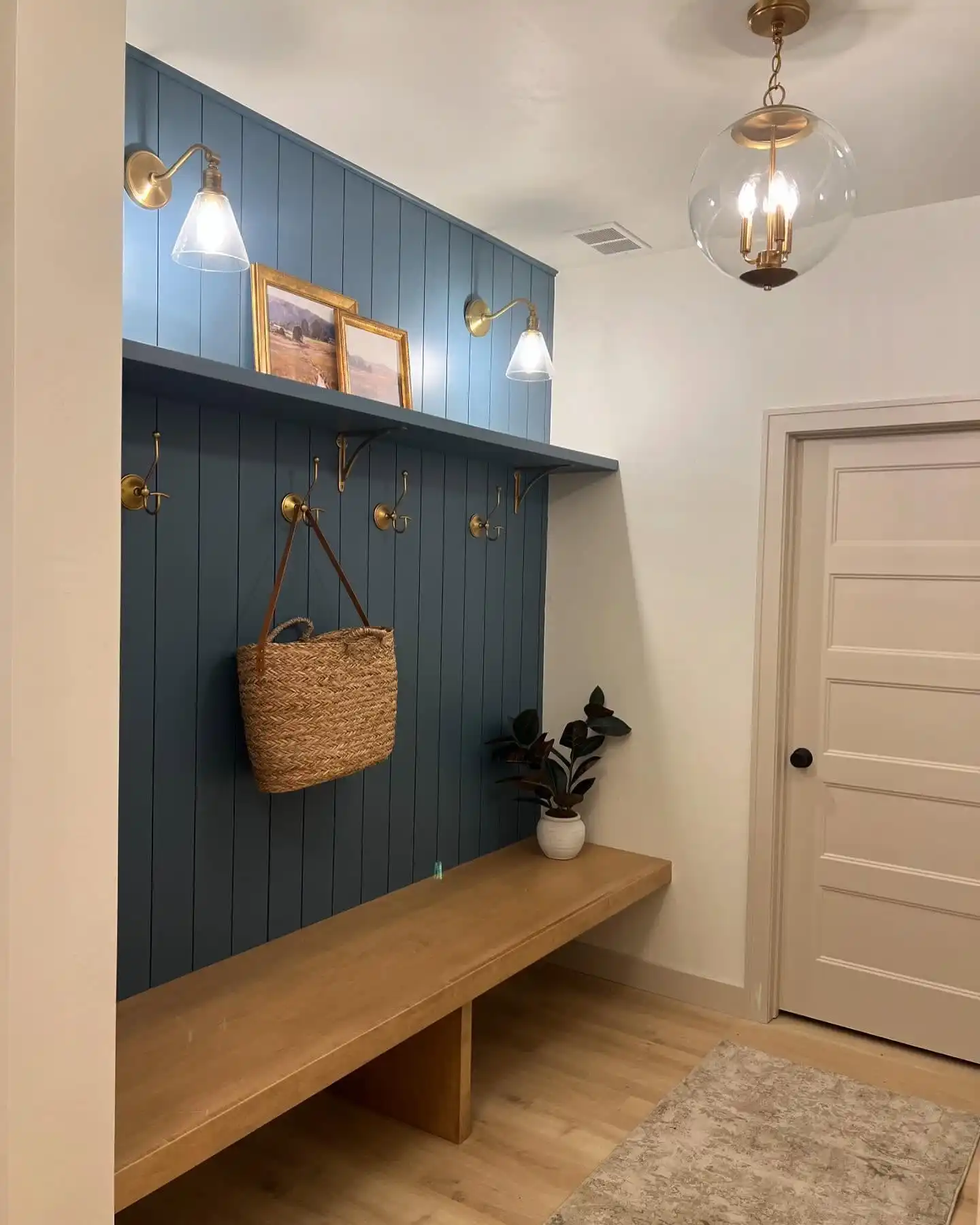 Simple entryway decor