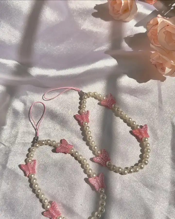 DIY Phone Charm Ideas: 11 Adorable Ways to Customize Your Case 8 Trendy Phone Charm