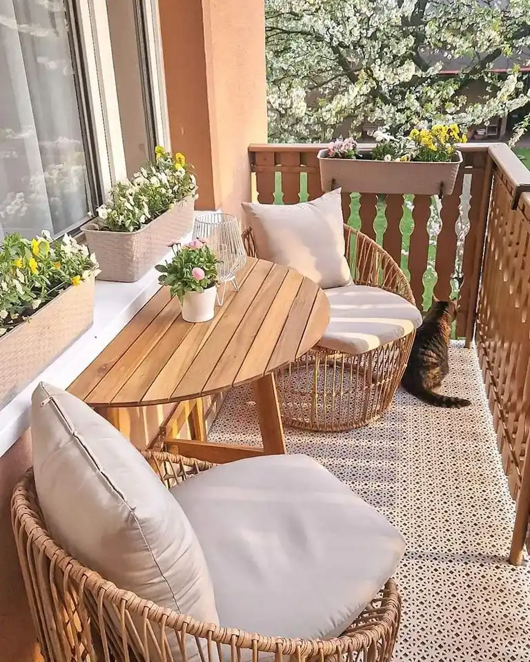 15 Small Balcony Ideas For Pet Owners 6 5. Keep the Cat Included Without Building a Climbing Structure