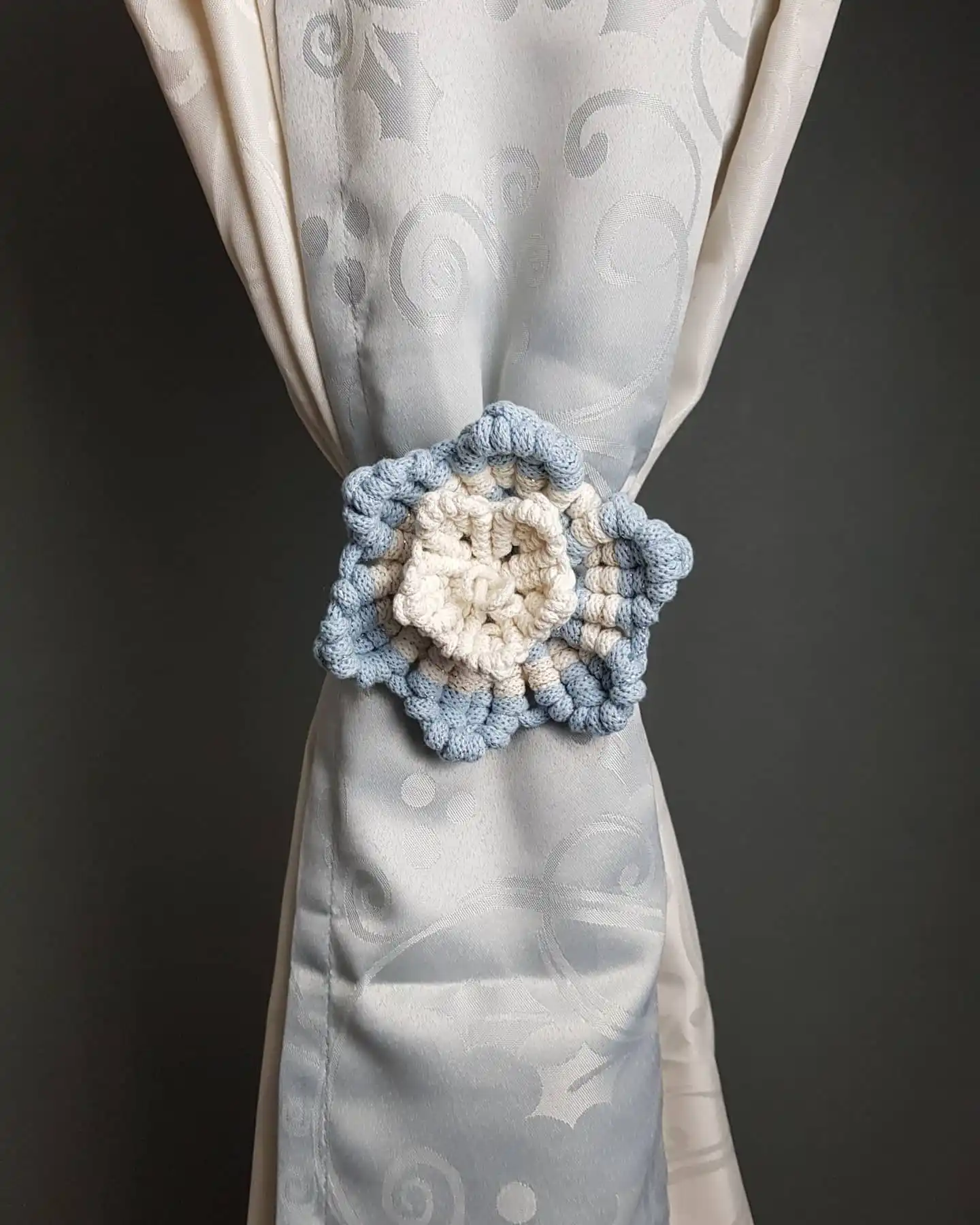 flower macrame tieback