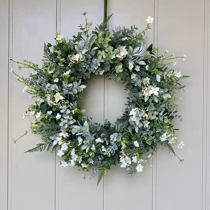 minimalist wreath