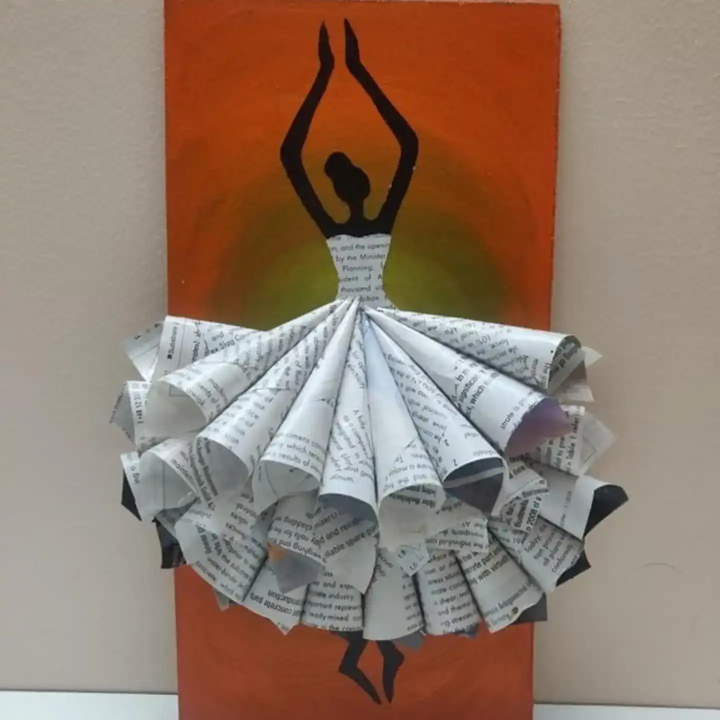 16 Newspaper Craft Ideas That Cost You Nothing 4 newspaper craft art