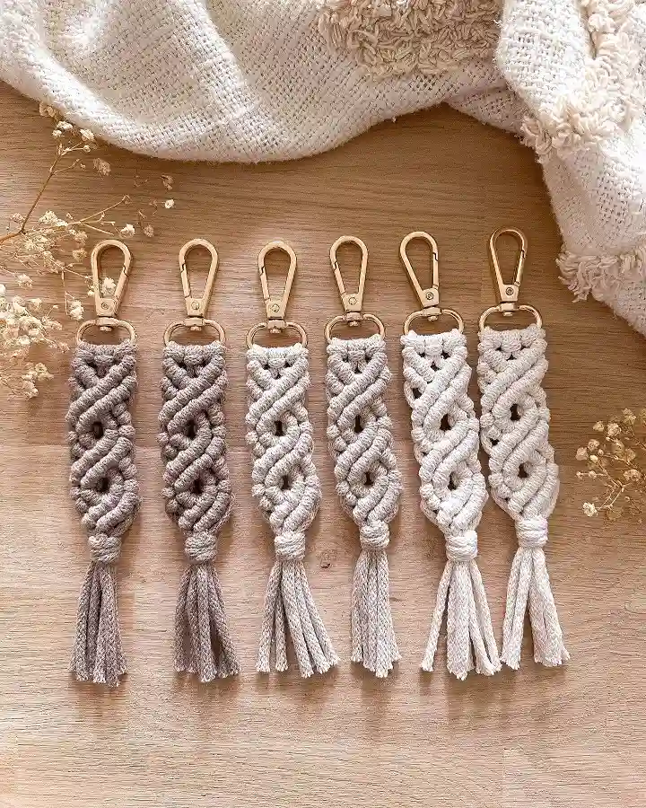 simple macrame keychain