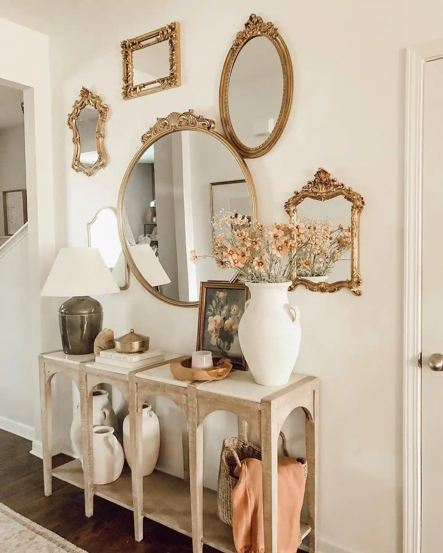 16 Budget Entryway Makeover Ideas That Look Way More Expensive 6 thrift store entryway