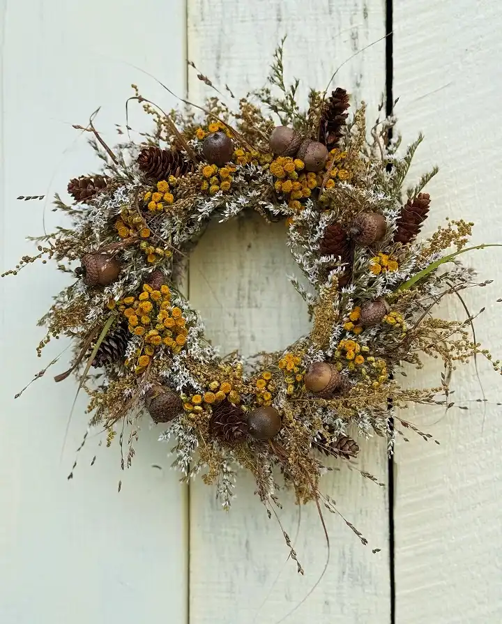 Modern everyday wreath