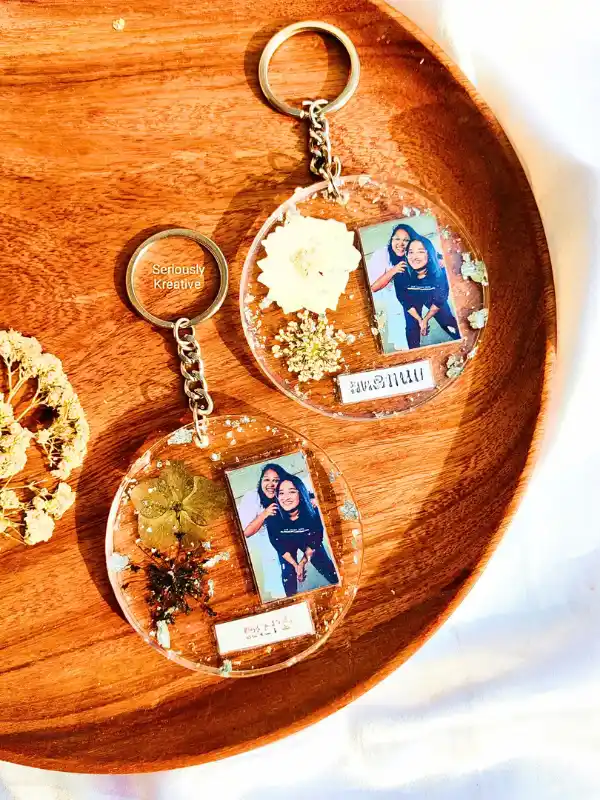 15 Handmade Craft Gift Ideas Your Friends Will Actually Use 2 Resin Photo Keychains